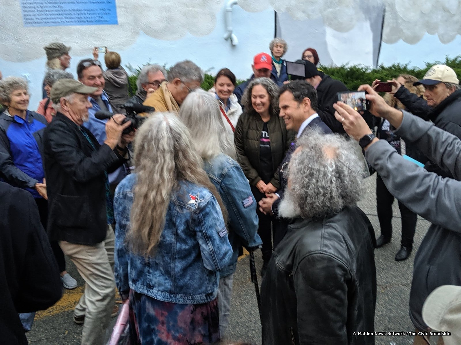 Norman Greenbaum greeting friends and fans
